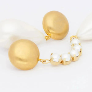 Irregular Pearl Earring -Pearl