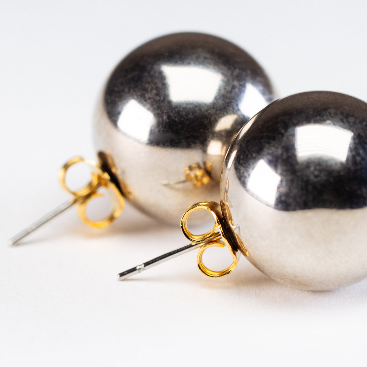 Dot Earring - Silver