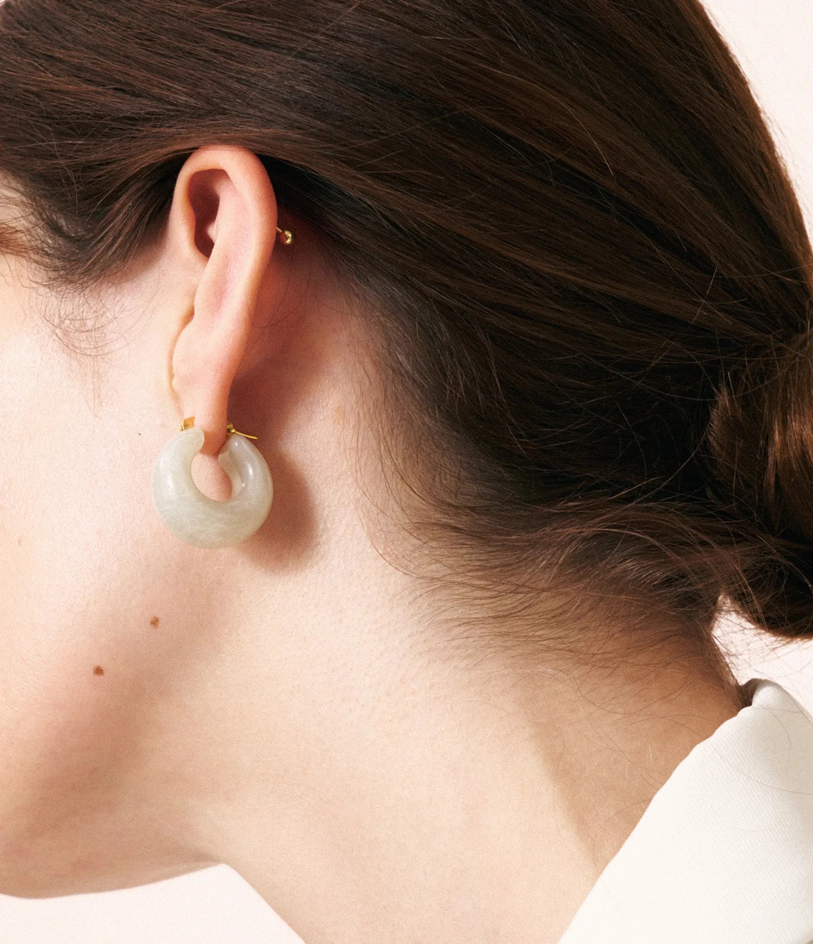 Circlet Earring - Snow White Marble