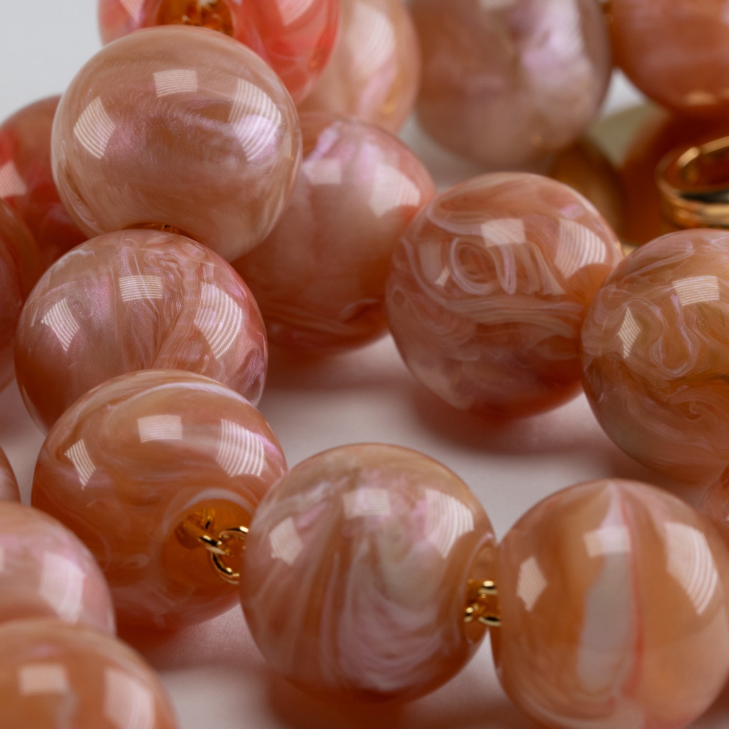 Small Beads Necklace Short - Peach Marble